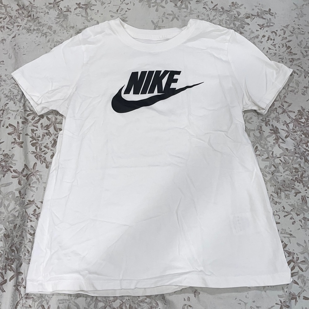 Nike athletic tee